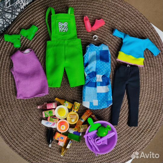 Лот аксессуаров для Барби и Кена