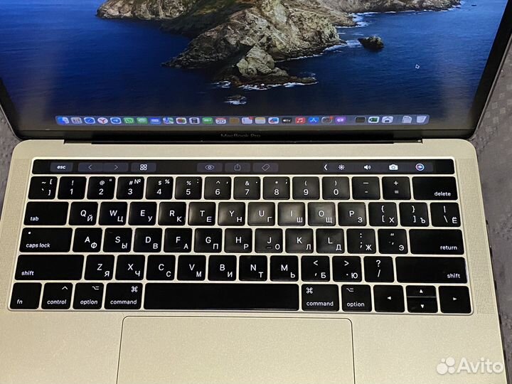 Macbook pro 13 2017 touch bar i7/8/256