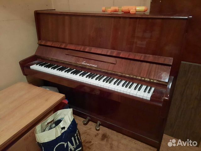 Пианино Ласточка