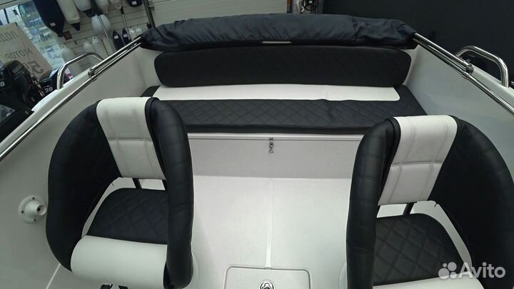 Катер Феникс 510 BR