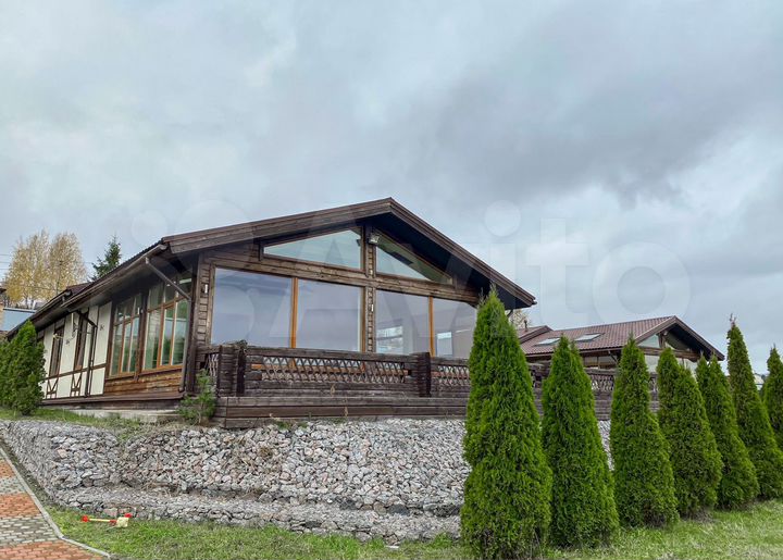 Коттедж 180 м² на участке 40 сот.