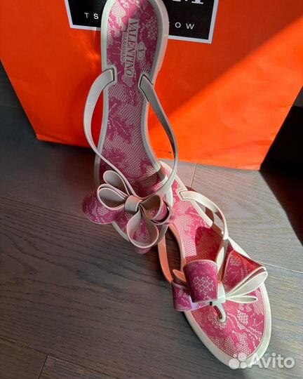 Шлепанцы женские Valentino 38 размер