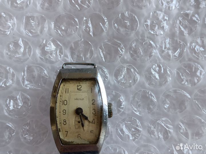 Наручные советские часы