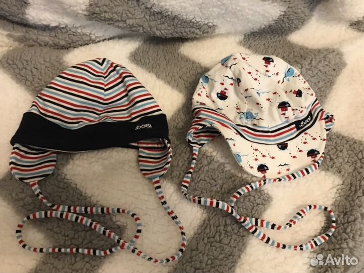 3 новые фирменные шапочки малышу
