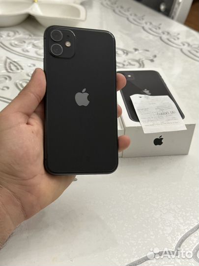iPhone 11, 64 ГБ