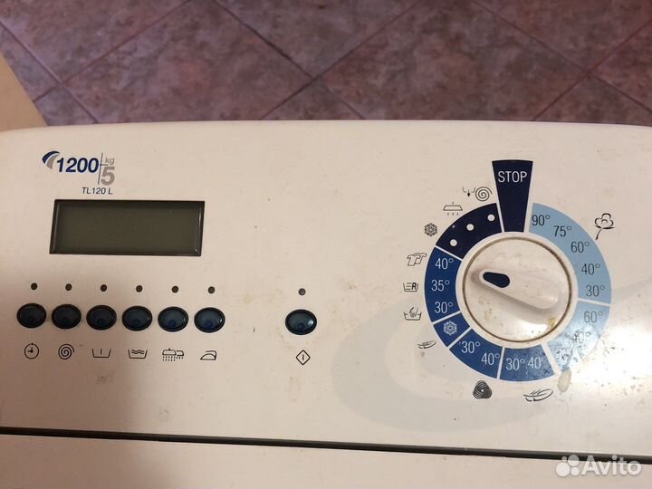 Стиральная машина с вертикальной загрузкой