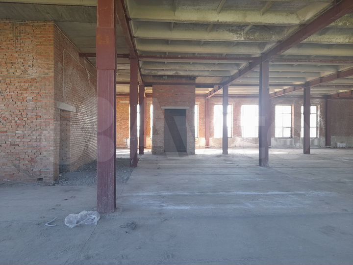 Производственное здание с лифтами 5200 кв.м