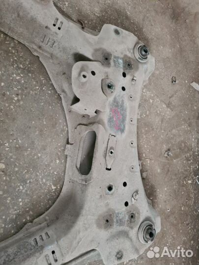 Подрамник Renault Fluence седан M4R 2011