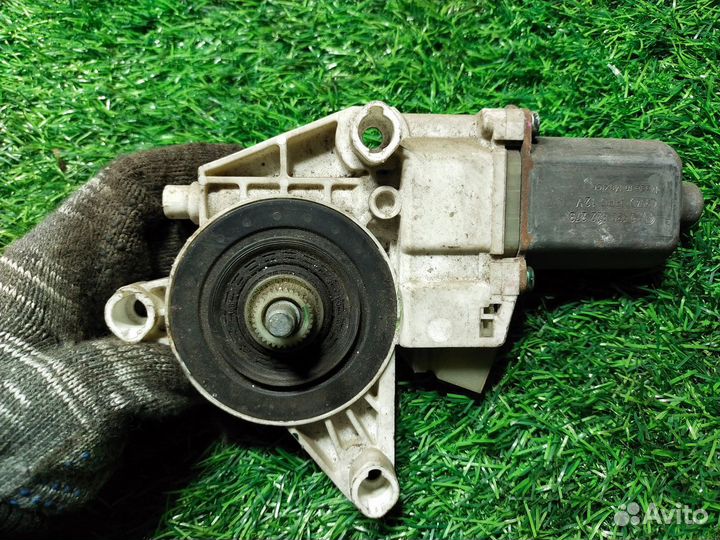 Моторчик стеклоподъемника Mercedes-Benz M-Class