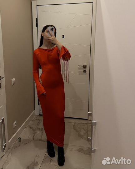 Платье красное со шнуровкой