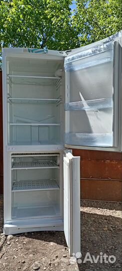 Холодильник indesit