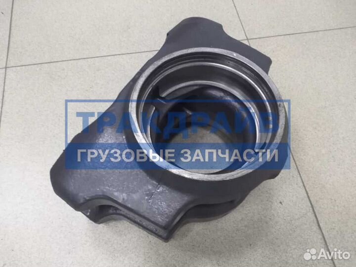 Балансир Ивеко Траккер 8138566