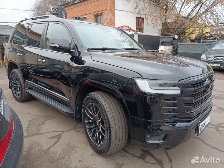 Рестайлинг Land Cruiser 200 в 300 LC