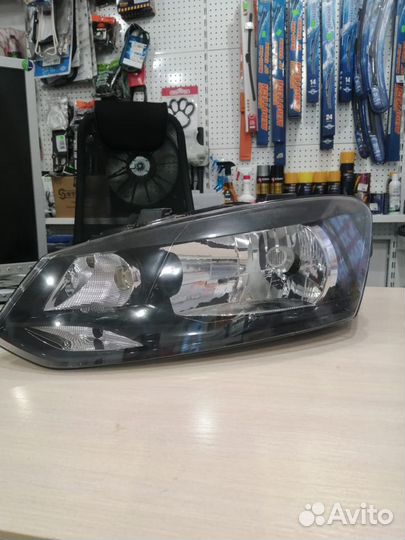 Фара правая (дорест) VW Polo sedan