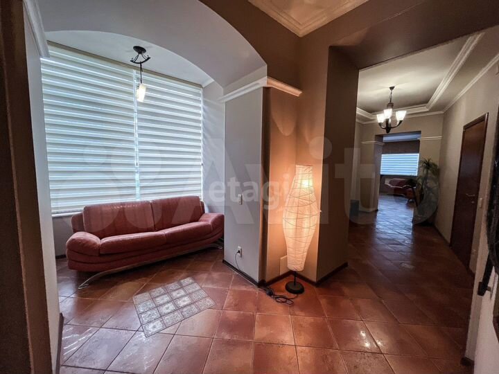 4-к. квартира, 175,8 м², 5/5 эт.