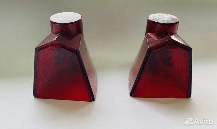 Рассеиватель верхний заднего фонаря газ 21