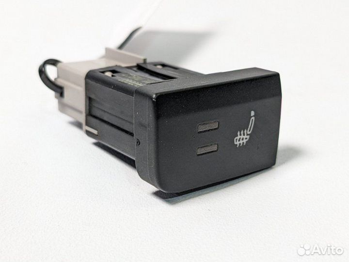 Кнопка обогрева сидений Vw Polo CFN 2013