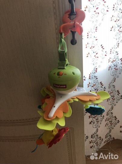 Музыкальная карусель на кроватку