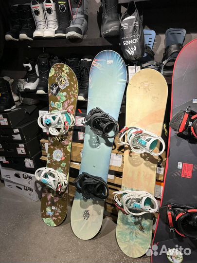 Сноуборды и горные лыжи оптом