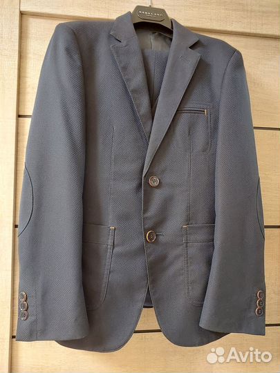 Школьный костюм