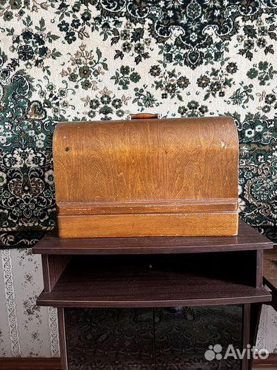 Швейная машинка ручная 