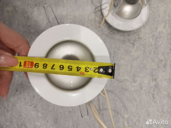 Точечный светильник потолочный встраиваемый