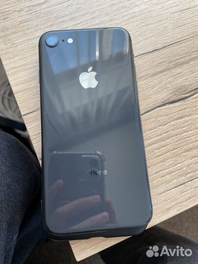 iPhone 8, 64 ГБ
