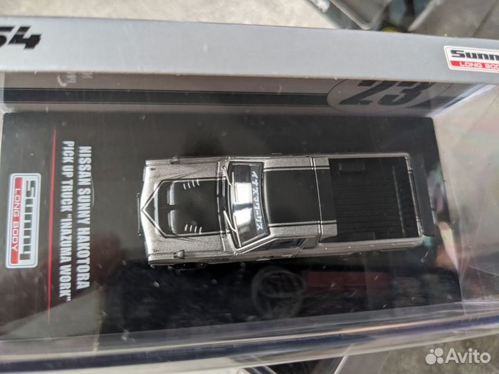 Модель автомобиля 1:64 inno