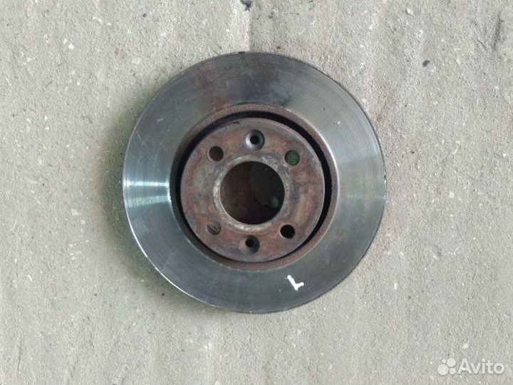 Тормозной диск передний Nissan Micra K12 CR12DE