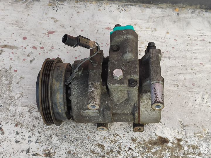 Компрессор кондиционера на Kia Rio 2, 2010 г