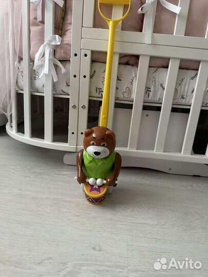 Игрушка-каталка Мишка