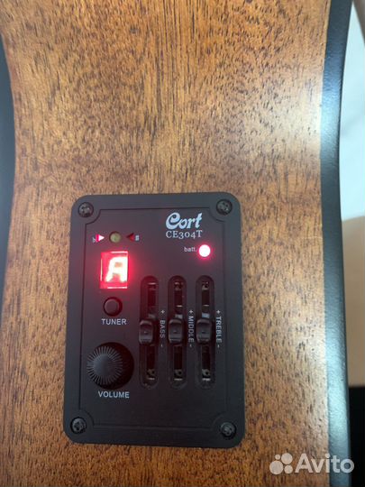 Электроакустическая гитара cort