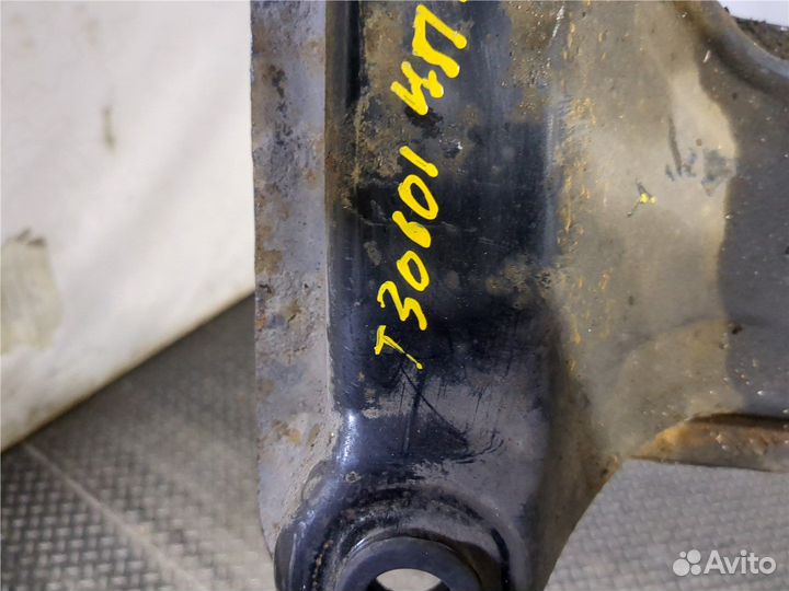 Балка под кпп Mitsubishi Pajero / Montero, 2001