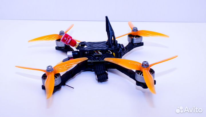 Гоночный квадрокоптер