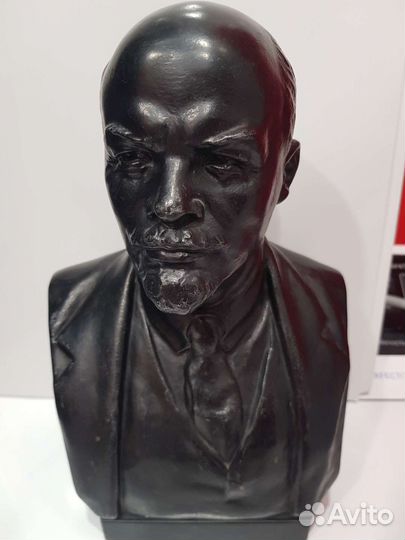 Бюст Ленина