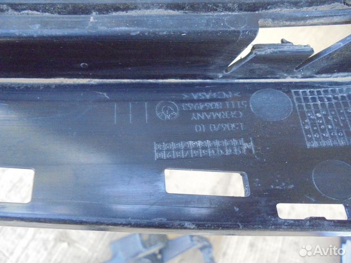 Решетка переднего бампера левая BMW 5 G30 M-пакет