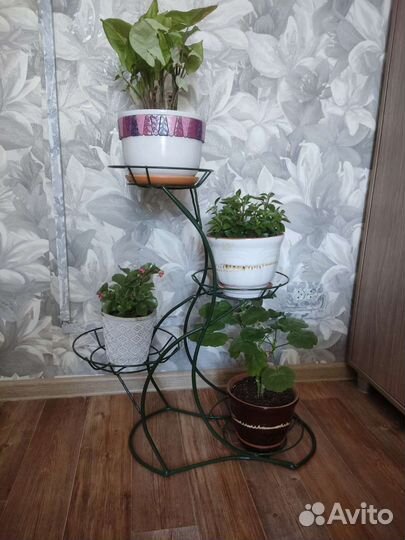 Подставка для цветов напольная металлическая