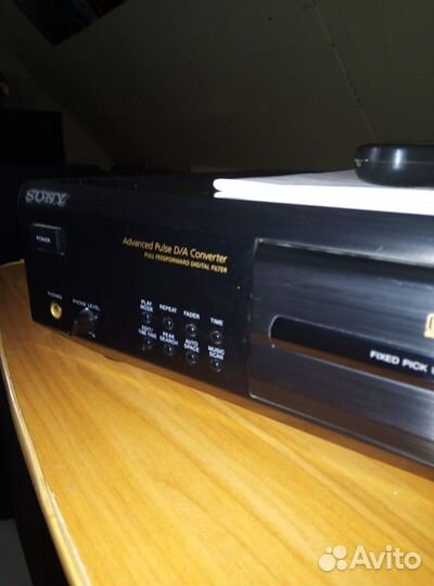 Cd проигрыватель sony CDP-XE 800