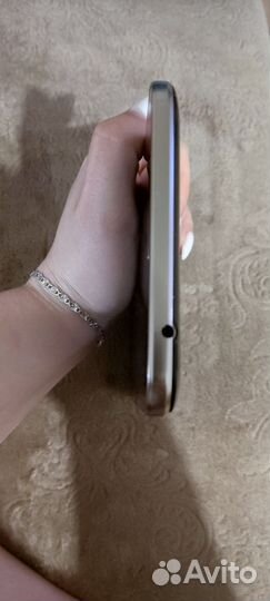 Планшет Samsung Galaxy Tab 3 7.0 SM-T211