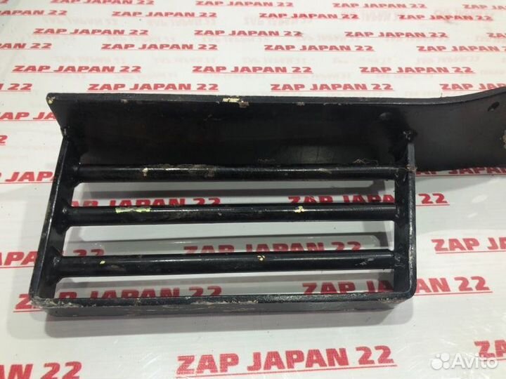 Подножка задняя Mitsubishi Pajero Sport K94 4D56