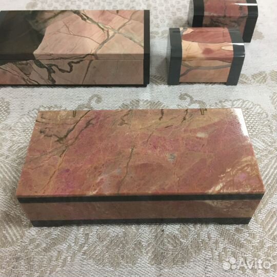 Шкатулка для украшений родонит/яшма