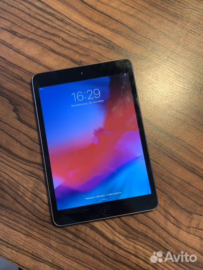 iPad Mini 2 (Акб 94%, WiFi + 16)