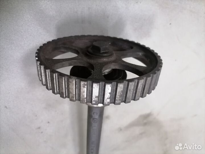 Вал привода масляного насоса VW Passat B3 1988-93