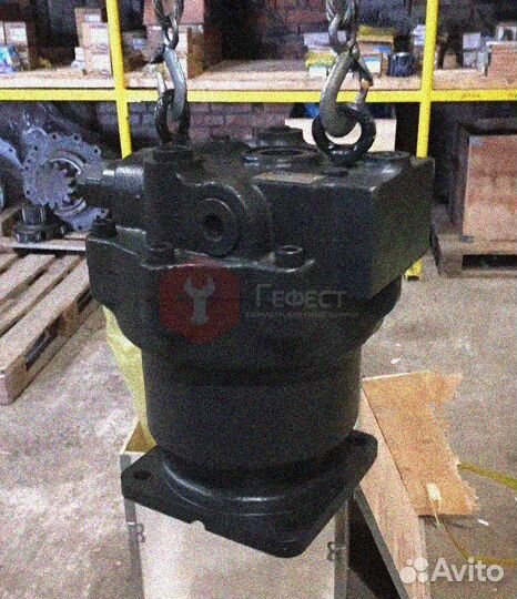 Гидромотор редуктора поворота SK260 LQ15V00015F2