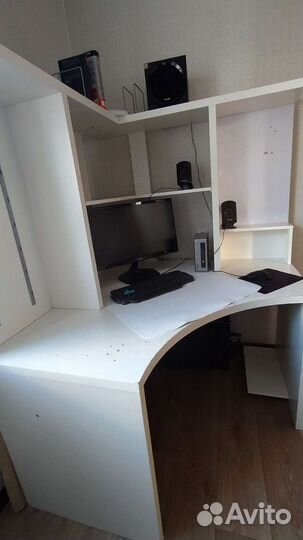 Компьютерный стол IKEA отдам бесплатно