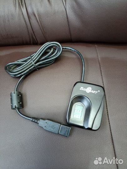 Считыватель отпечатка пальца BioSmart FS80