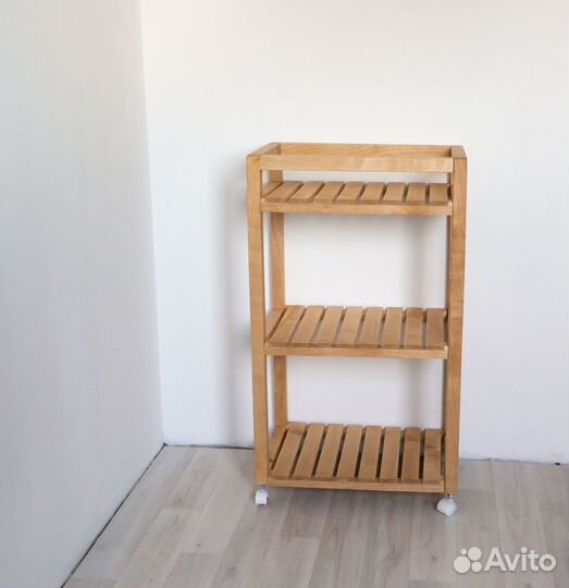 Этажерка на колесиках