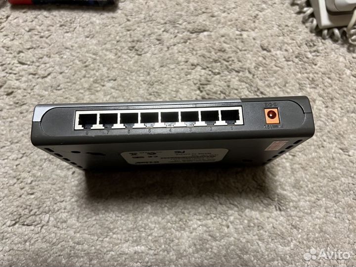 Коммутатор D-Link DES-1008D