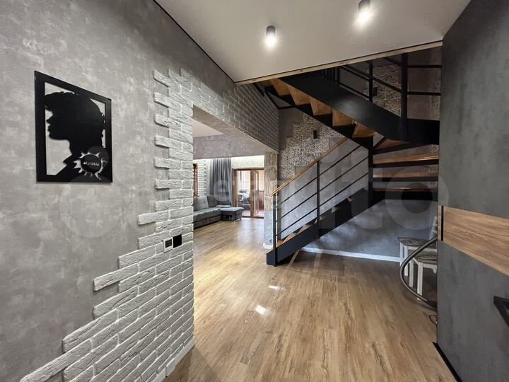 Дом 111,3 м² на участке 11,1 сот.