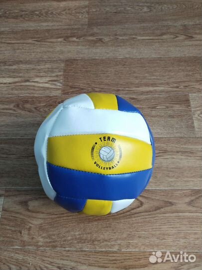 Волейбольный мяч